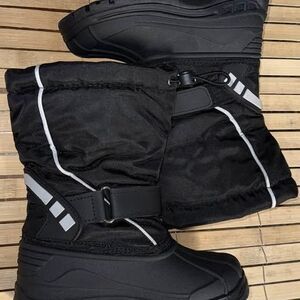 Boys NEW Winter Snow Boots, 12